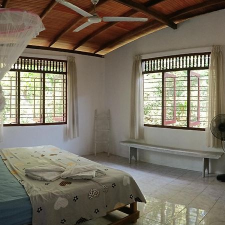 'Kolamba Gedara' Green Apartment Ruwanwella Esterno foto