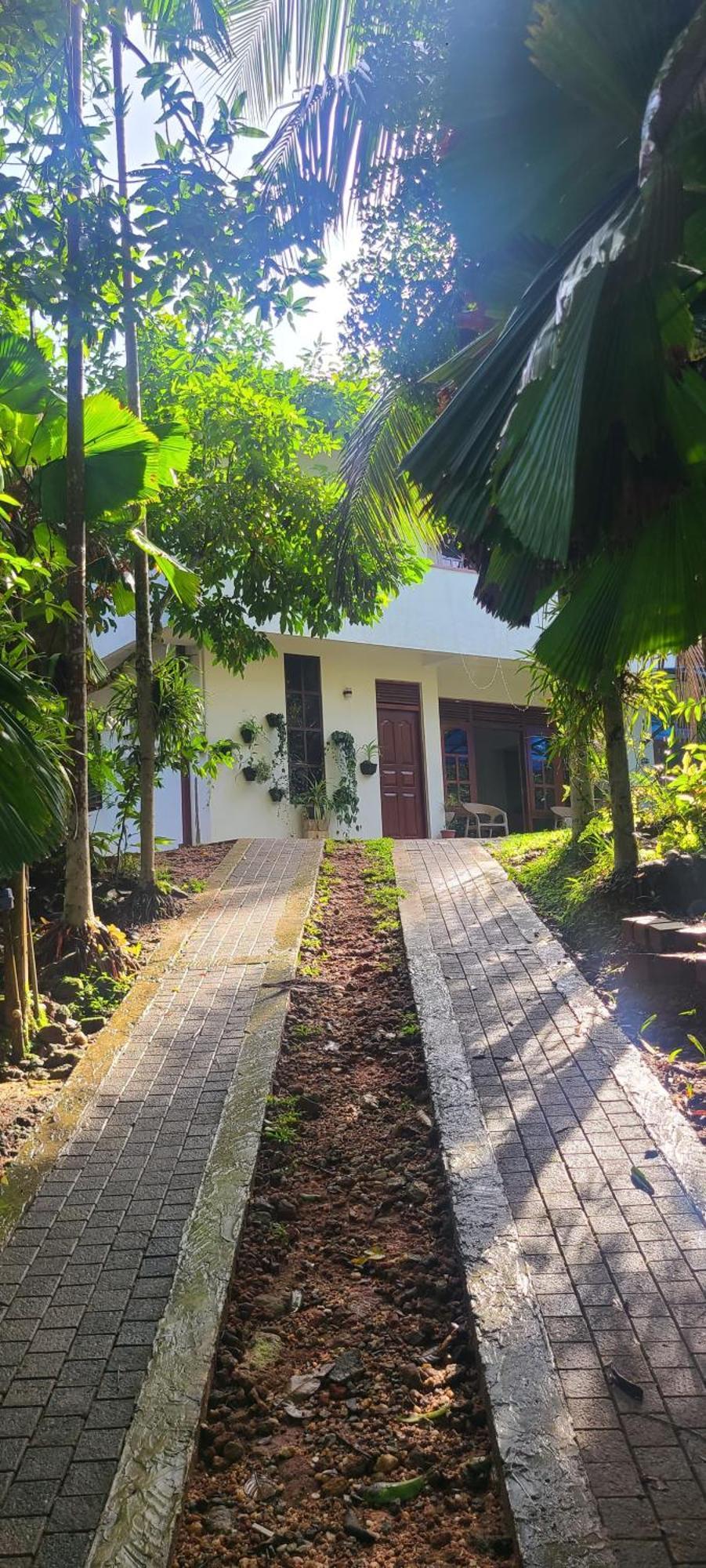 'Kolamba Gedara' Green Apartment Ruwanwella Esterno foto